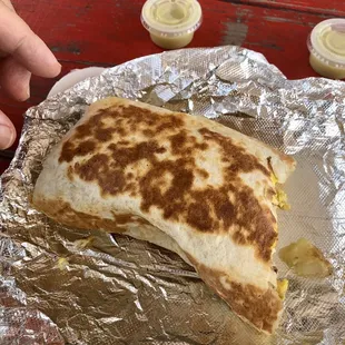 It&apos;s awesome and they are nice people too.  Green salsa is so garlicky good