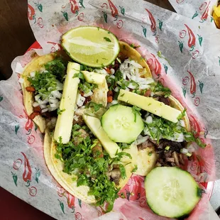 Tacos: cabeza(cheek meat), lengua(tongue), and al pastor(marinated pork) || IG: @misspiggyeats