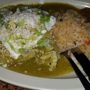 Chicken enchiladas with green sauce