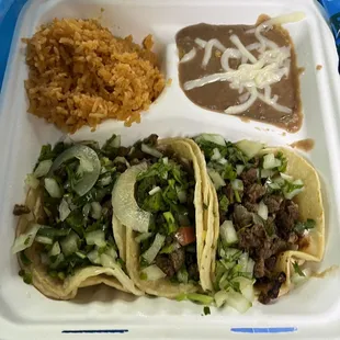 De platos asada tacos