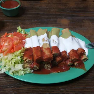 a plate of mexican food