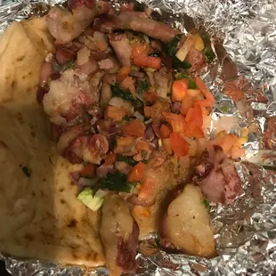 Who the hell eats tripas full of fat and half cooked! DISGUSTING! They have stopped caring about the quality of food they serve.