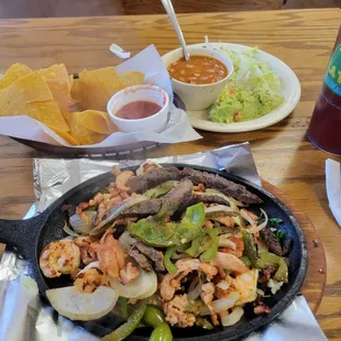 Parillada Texana Plate