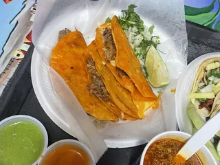 El Sampa Taqueria Bar