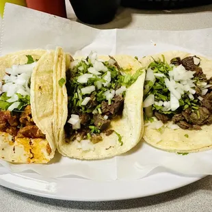 Al pastor, lengua, carne Asada