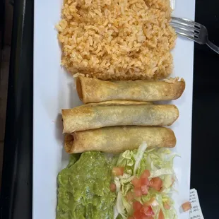 Taquitos combo