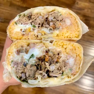 @roxysgoodeats carnitas burrito