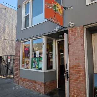 Outside (online pick up/to go orders)