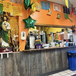 interior, tacos