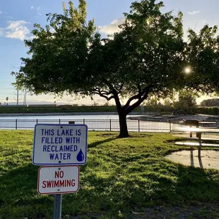 Picnic tables to enjoy your Taqueria food, see some wildlife, and enjoy the view
