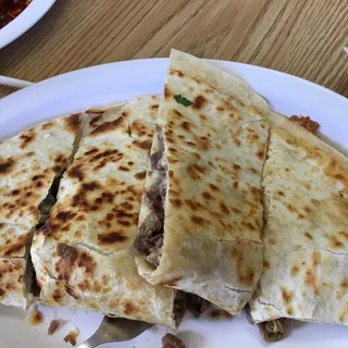 La Gigante Quesadilla