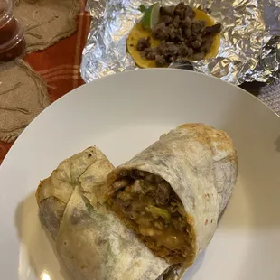 Super Burrito with very little meat and only rice, beans, avocado. Where is the pico de gallo and salsa sour cream ?