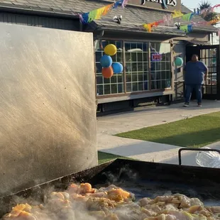 the outside of a taqueria