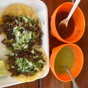 Lengua and cabeza tacos with salsa