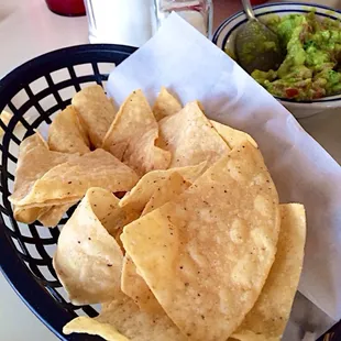 Chips and fresh guacamole - Taqueria Los Charros: Magnolia Park, Houston, TX