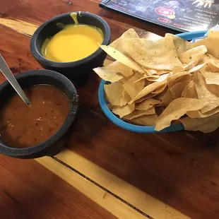 Queso &amp; salsa