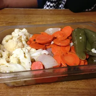 This comes with the meal is cauliflower carrots n jalapeños in vintager!