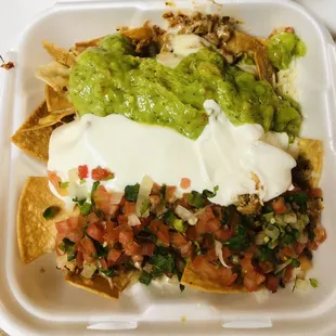 chicken super nachos, no beans