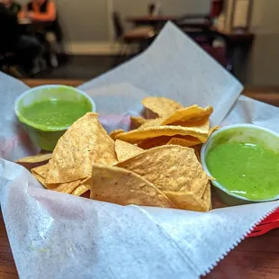 free chips and salsa