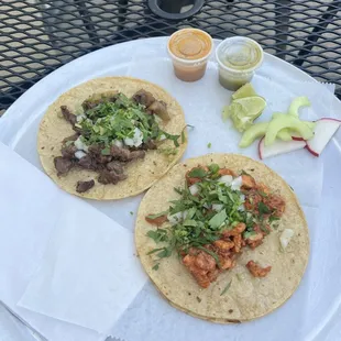 Asada / streak (left) Pollo / chicken (right)