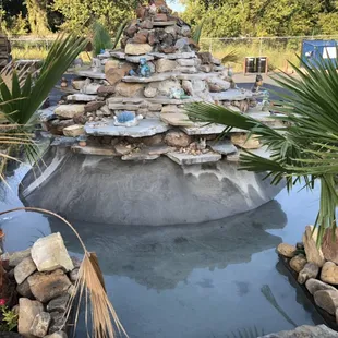 Drive thru water fountain