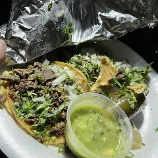 Tacos de carne asada