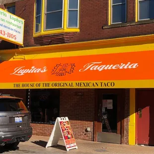 the outside of the restaurant