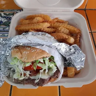 《It's My Yummy Mana Bacon &amp; Mushroom Swiss Cheese Burger &amp; Fries》