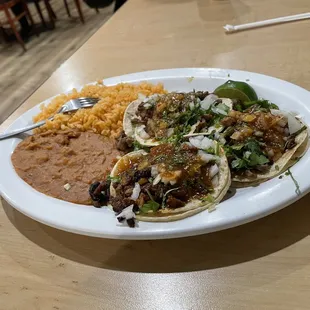 Especial tacos (3) 2- carne asada and 1 Al pastor for $9.99