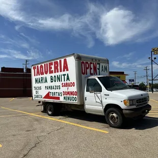 Truck outside of Taqueria María Bonita