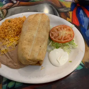 a plate of mexican food