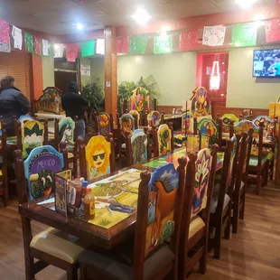 Inside of the restaurant.........a very colorful interior!