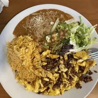 #1 Huevos con Chorizo