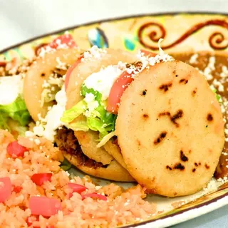 #28 PLATO DE 3 GORDITAS RELLENAS