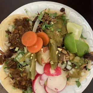4 carnitas street tacos