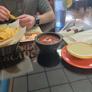 Chips, salsa &amp; queso
