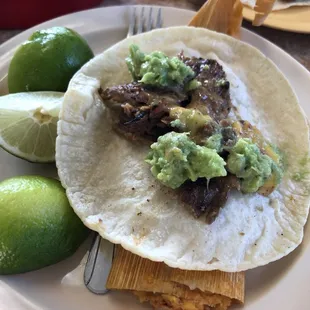 Made my own tacos with handmade tortillas, tampiqueña and guacamole