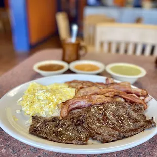 Steak, eggs &amp; bacon (à la carte)