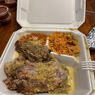 The carnitas verdes is awesome.