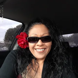 Lovely Lizz R.