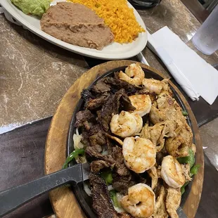 we had a combination, beef, chicken, and shrimp fajita platter Excellent!
