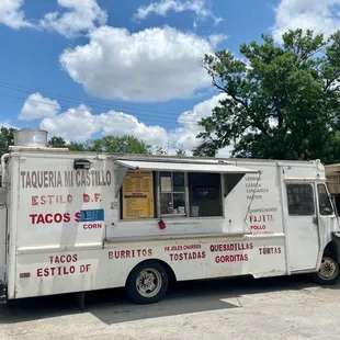 Taqueria Mi Castillo truck