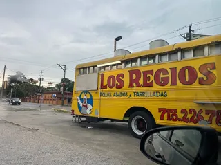 Los Regios Pollos Asados