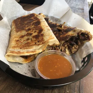 Quesadilla Suiza