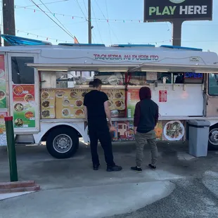 Taqueria Mi Pueblito food truck