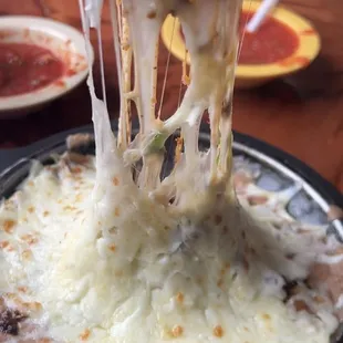 @hangry_detroiter // Queso Fundido