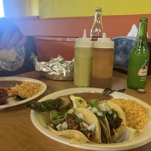 Tacos, drinks and salsas!