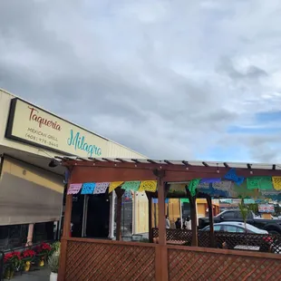 Outside sitting available.