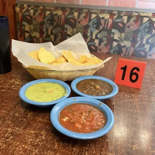 House chips and salsa
