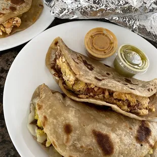 Excellent tortilla, generous filling, tasty salsa. This might be the best breakfast taco in all of Houston